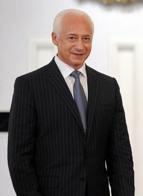 Влади́мир Теодо́рович Спивако́в